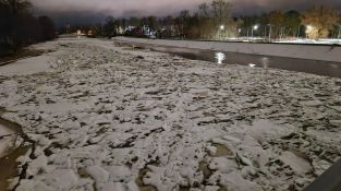 Applūdusi Krustpils saliņa