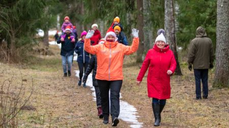 Vecgada skrējienā Jēkabpilī devās aptuveni 100 dalībnieku
