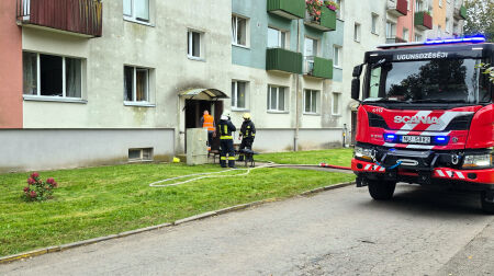 Ugunsgrēka dēļ Aizkrauklē evakuēti 11 cilvēki