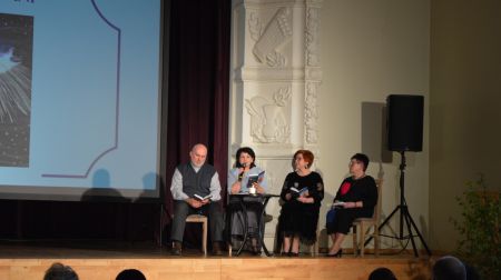 Pļaviņās atver Pāvila Kamolas dzejoļu krājumu “Vīna pagrabā”