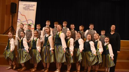 Aizvadīta Jēkabpils novada izglītības iestāžu tautas deju kolektīvu skate