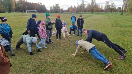 Teju tūkstotis Jēkabpils novada bērnu dodas pārgājienā