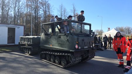 Jaunieši iepazīst operatīvo dienestu pasauli