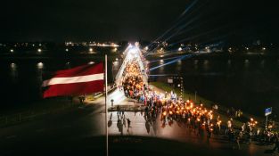 Lāčplēša dienas Lāpu gājiens Jēkabpilī