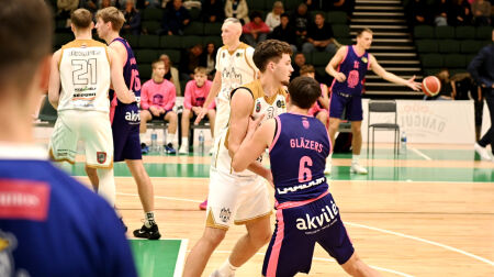 Jēkabpils basketbolistiem pārliecinošas uzvaras savā laukumā