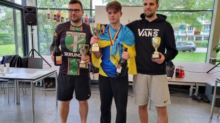 Jēkabpilieši godam pārstāv Latviju galda hokeja sacensībās