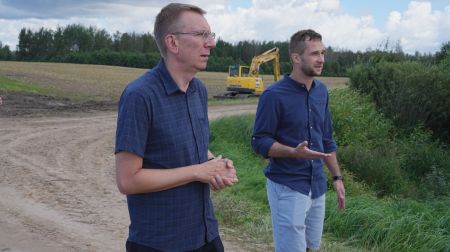 Prezidents apmeklē lietus skartās zemnieku saimniecības, arī 