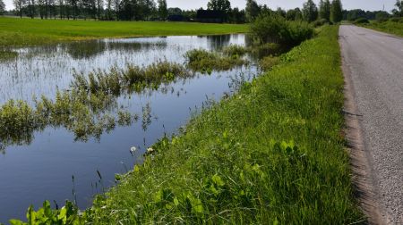 Stiprās lietavas nodarījušas postījumus Atašienes pagastā 