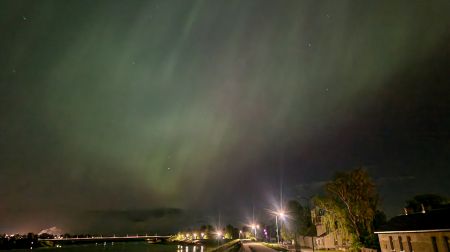 Jēkabpilī un citviet Latvijā novērota ziemeļblāzma