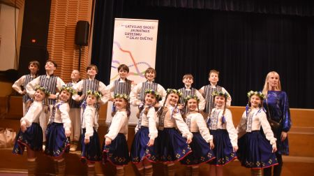 Aizvadīta Jēkabpils novada izglītības iestāžu tautas deju kolektīvu skate