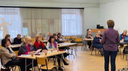 Mācības senioriem – no diskriminācijas izpratnes līdz uzņēmējdarbībai