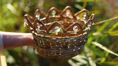 Zasā apskatāmi 11 Sēlijas kāzu kroņi