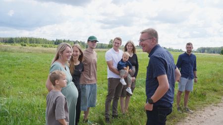 Prezidents apmeklē lietus skartās zemnieku saimniecības, arī 
