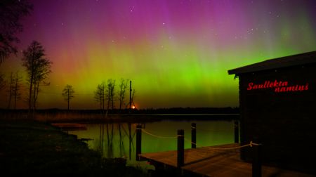 Ziemeļblāzma pie Baļotes ezera