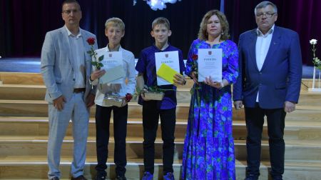 Jēkabpils novadā sumināti skolēni un pedagogi par izciliem sasniegumiem 