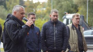 “Kärcher” Jēkabpilī demonstrē komunālās mašīnas pilsētvides uzlabošanai