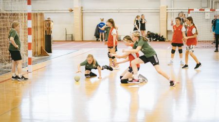 Jēkabpilī noticis mini handbola festivāls