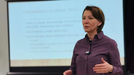 Mācības senioriem – no diskriminācijas izpratnes līdz uzņēmējdarbībai