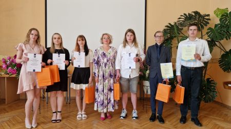 Līvānu novadā godināti izcilākie skolēni un pedagogi 