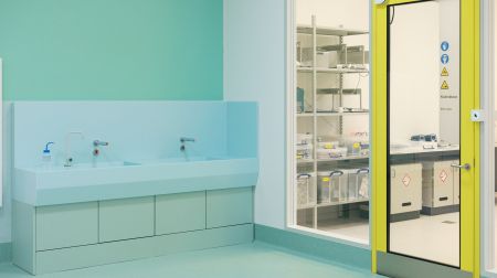 “Light Guide Optics International” iegūst prestižo “Red Dot Design Award” dizaina balvu