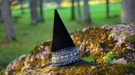 Zasā apskatāmi 11 Sēlijas kāzu kroņi