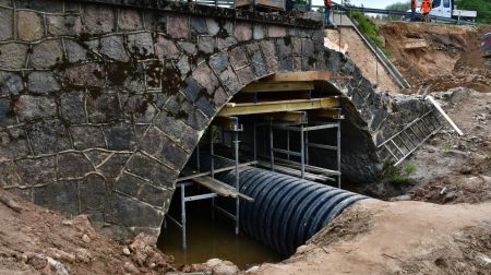 Pārbūvē seno Pelītes upes tiltu