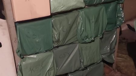 Valsts policija Aknīstes pagastā un Rīgā atsavina aptuveni divus miljonus nelegālo cigarešu