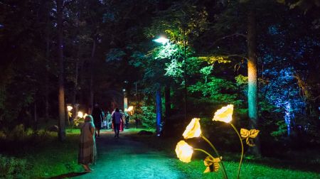 Zasas muižas parkā aizvadītas Leģendu naktis