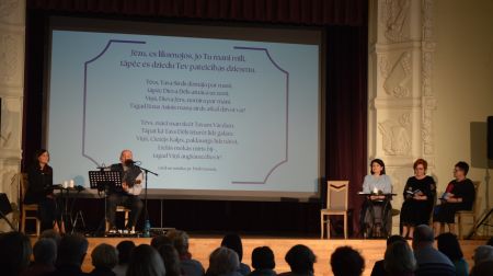 Priestera Pāvila Kamolas dzejas krājuma 