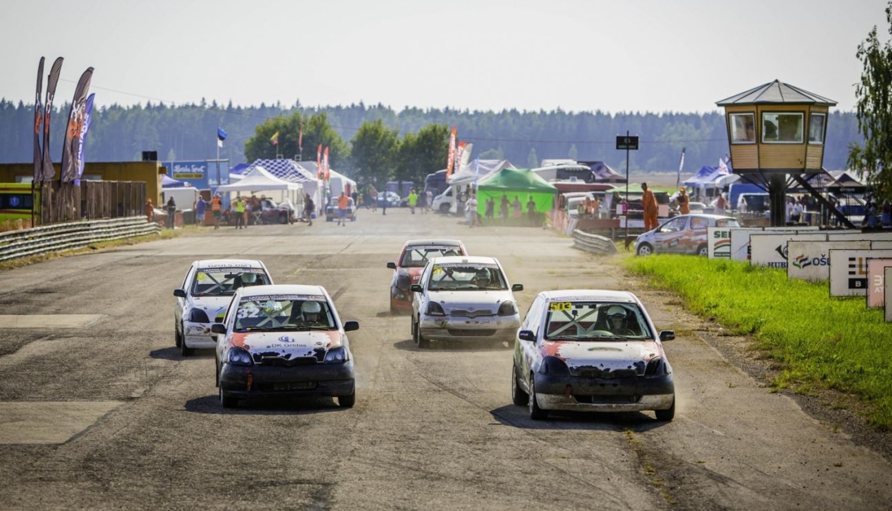 Noslēdzies Latvijas – Lietuvas rallijkrosa čempionāta piektais posms Baronu autotrasē