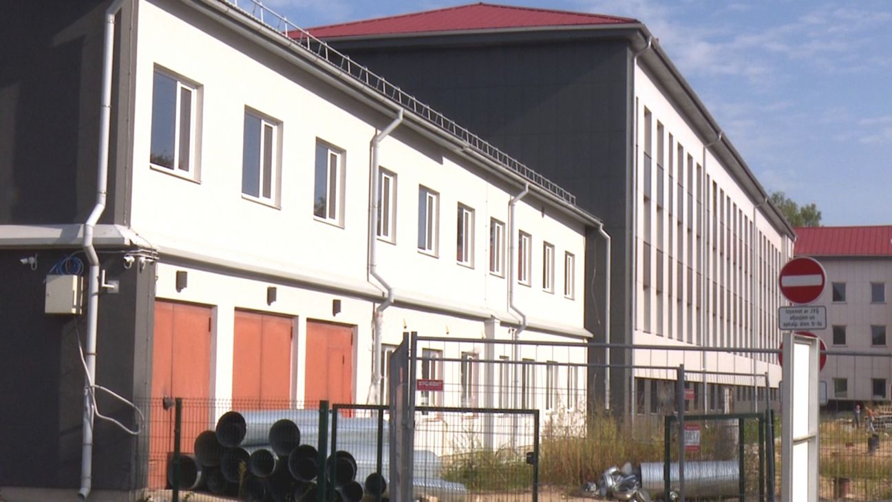 Joprojām nav atsākti būvdarbi Jēkabpils Valsts ģimnāzijā