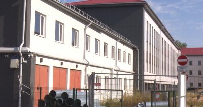 Joprojām nav atsākti būvdarbi Jēkabpils Valsts ģimnāzijā