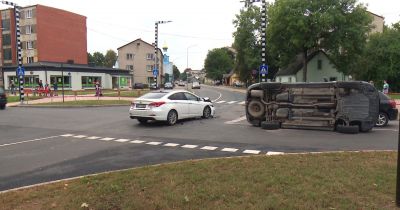 Jēkabpilī notikusi trīs automa&scaron;īnu sadursme