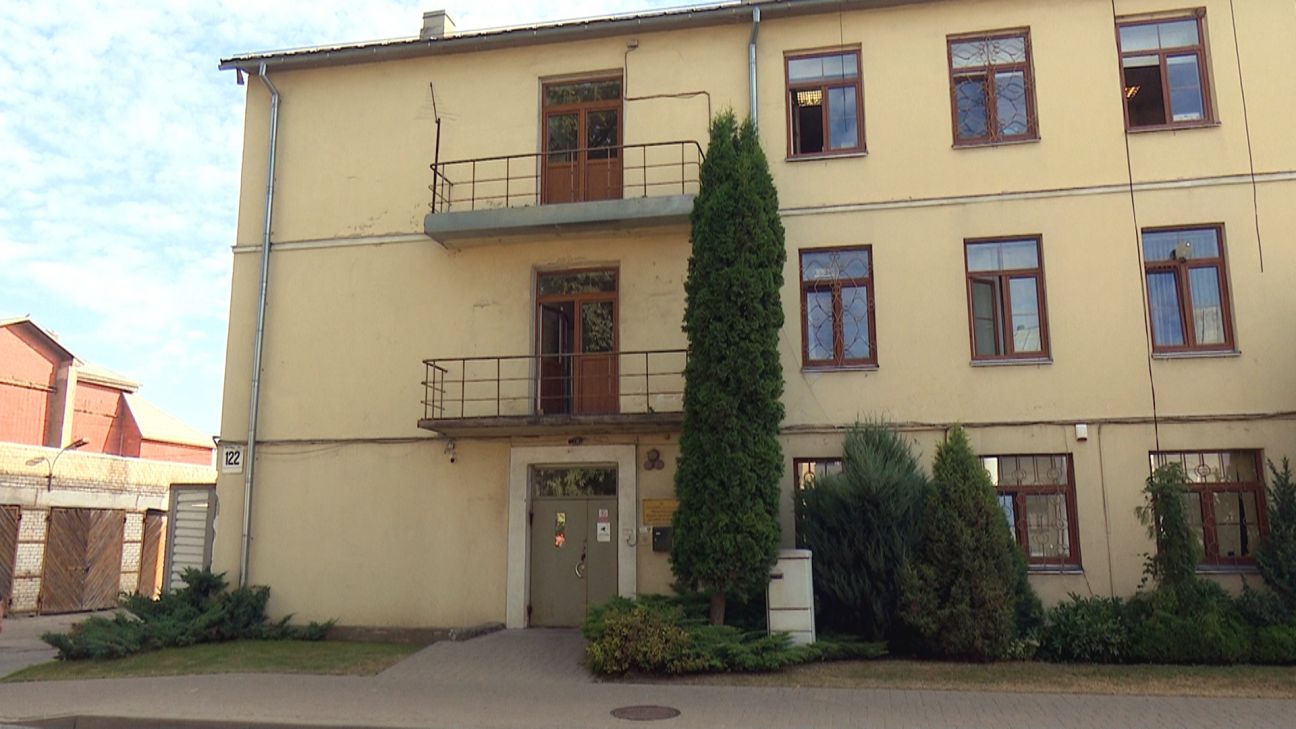 Jēkabpilī iereibis šoferis ar nereģistrētu auto izraisa avāriju