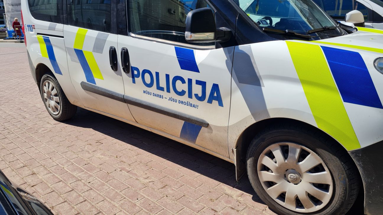 Kūku pagastā autovadītājs traucas ar ātrumu 154 km/h