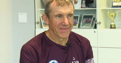 Jēkabpilietis Aivars Bondars pieveic ultramaratonu no Atēnām līdz Spartai