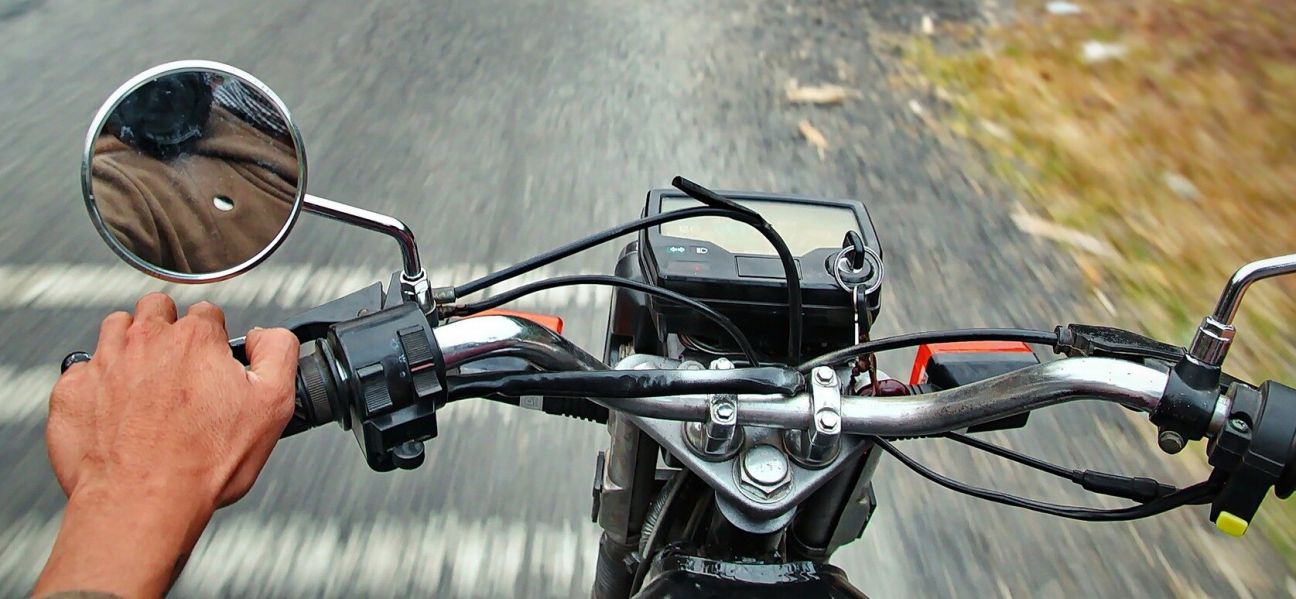 Dignājas pagastā avarē iereibis motociklists