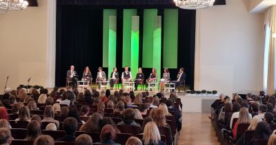 Valsts prezidents ar jaunie&scaron;iem debatē par sabiedrības līdzdalību valsts dzīvē