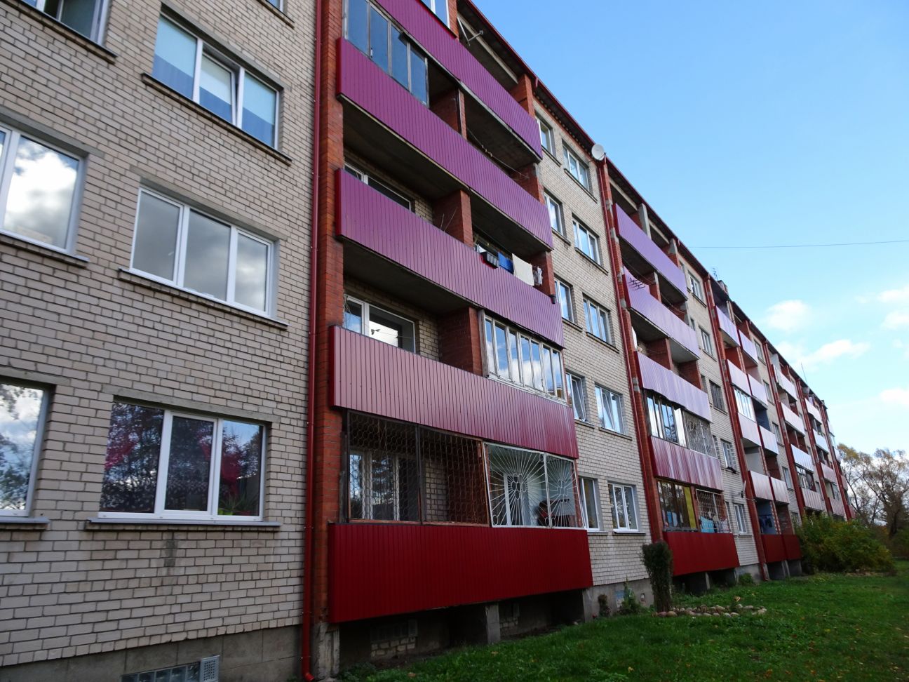 Jēkabpils daudzdzīvokļu mājās veikti uzlabošanas darbi