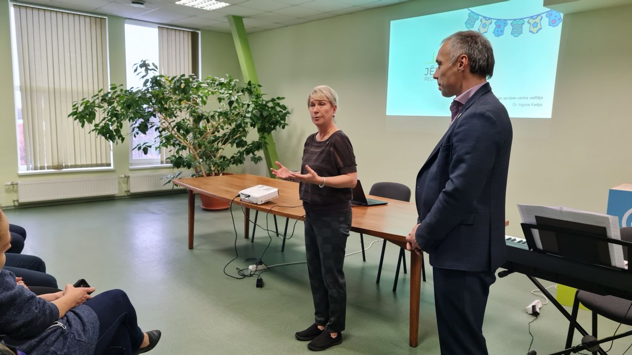 Jēkabpils reģionālo slimnīcu apmeklē Rotari organizācijas prezidente