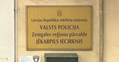 Jēkabpilī sabojā auto un apzog garāžu