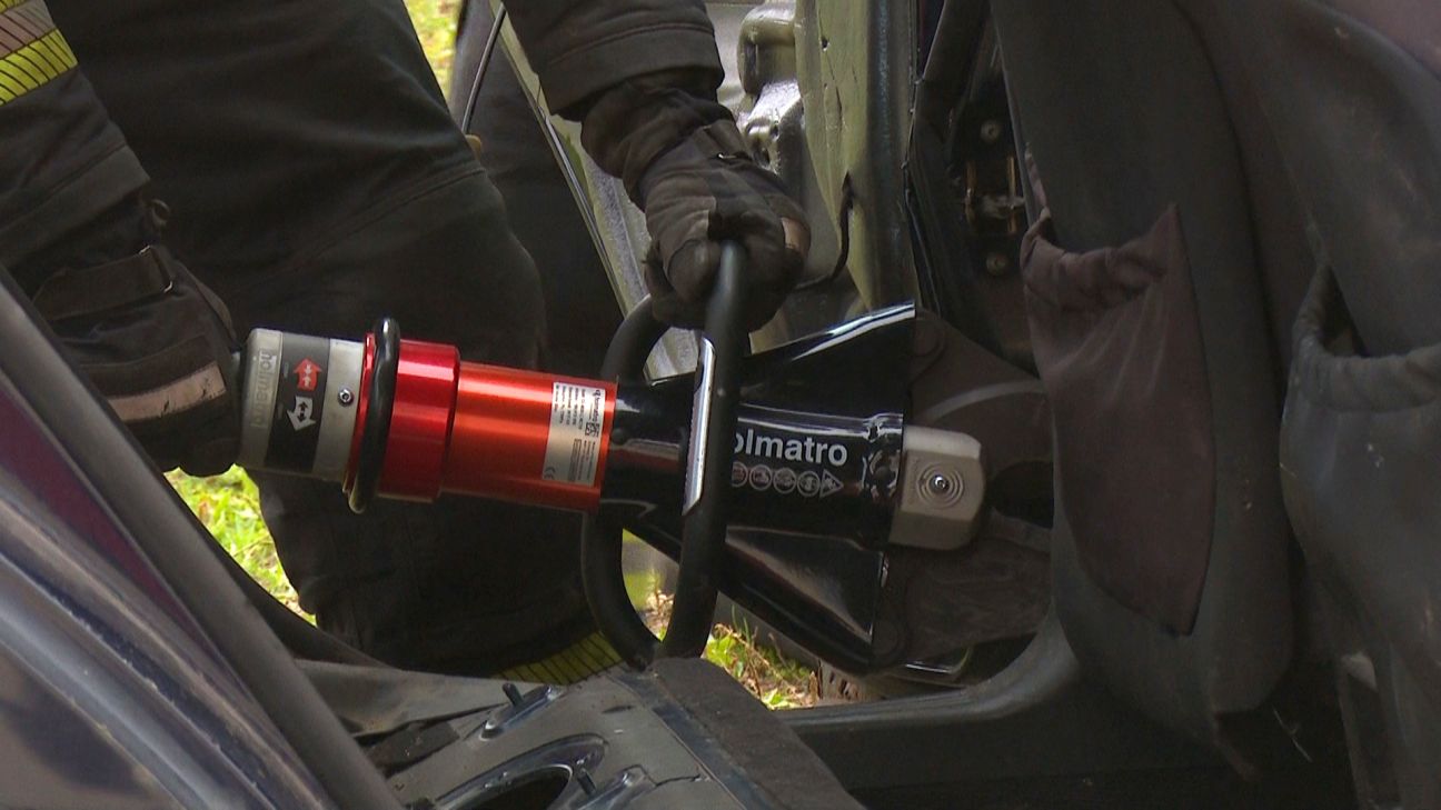 Kokneses pagastā avarē vieglā automašīna