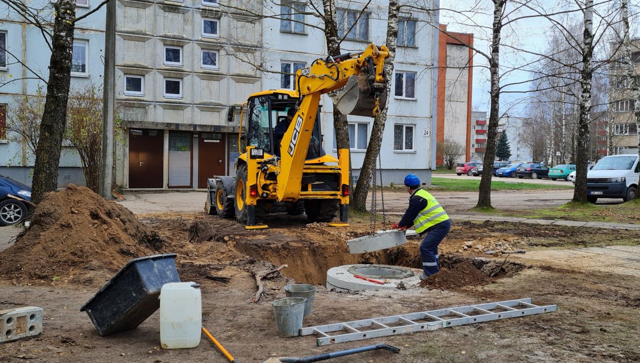 Nameja ielas mikrorajonā būvē infiltrācijas akas