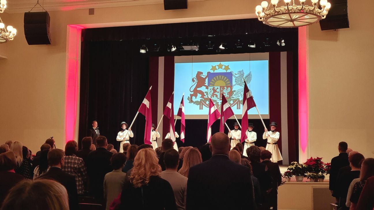 Jēkabpilī Valsts svētkos – iedzīvotāju godināšana un svētku koncerts