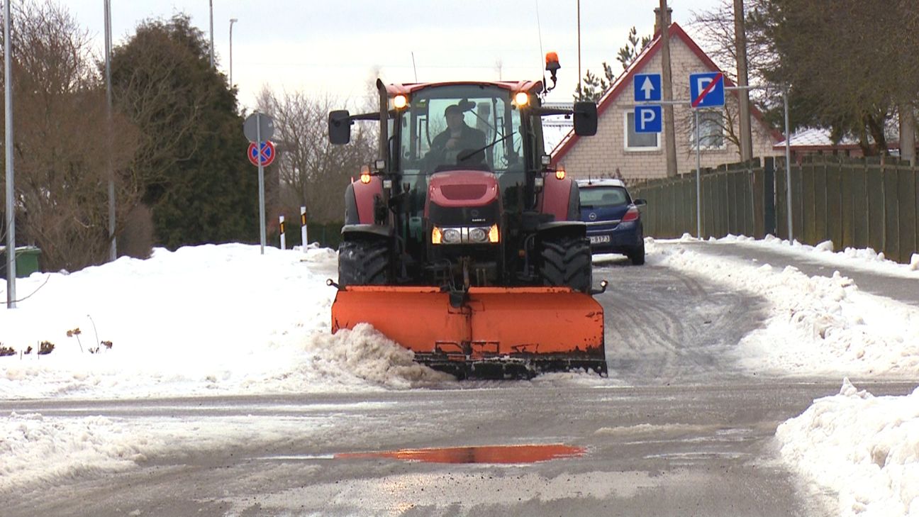 Jēkabpilī sākusies sniega tīrīšana