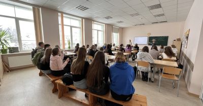 Jēkabpils 3.vidusskolas skolēni iepazīst ārsta profesiju