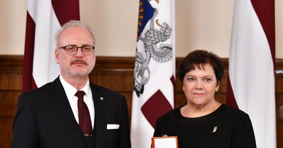 Apbalvoti Jēkabpils reģionālās slimnīcas darbinieki