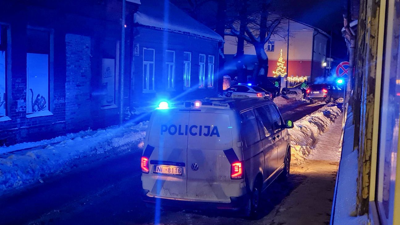 Jēkabpilī iereibis šoferis izraisa avāriju