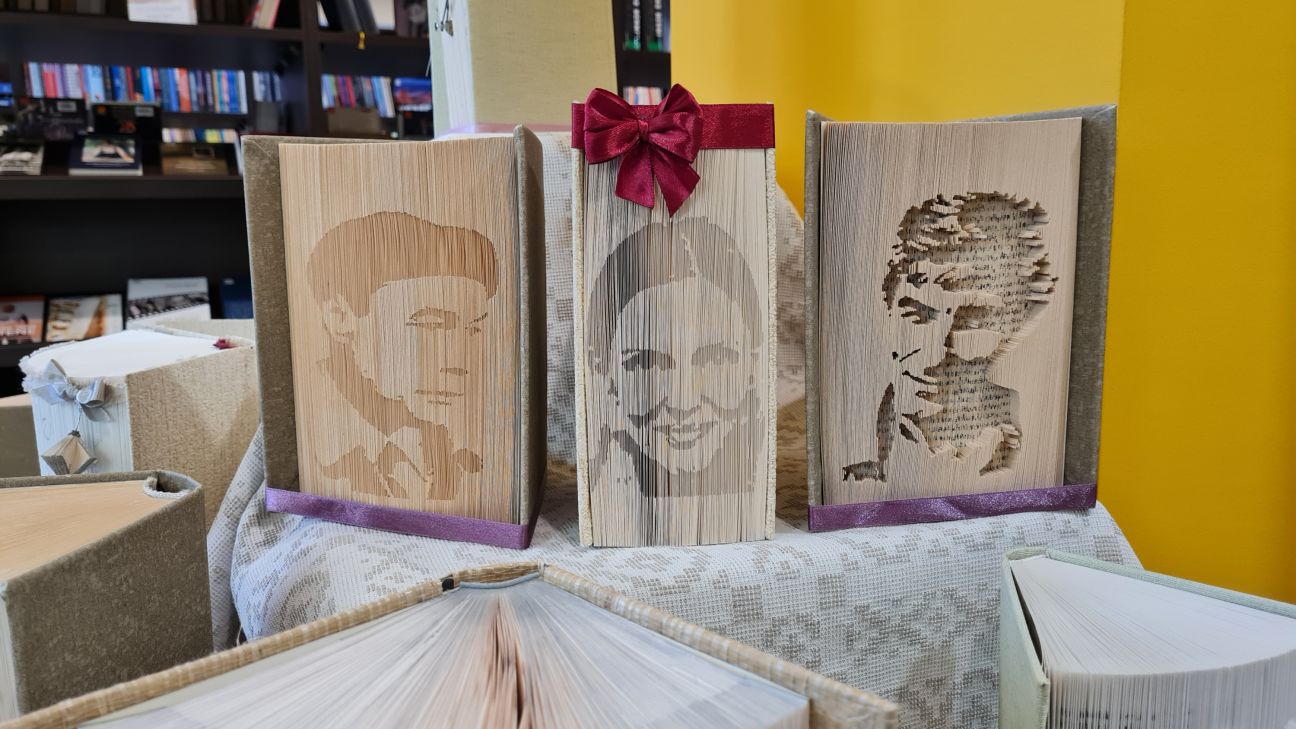 Līvānu novada Centrālajā bibliotēkā skatāma no grāmatām veidotu mākslas darbu izstāde