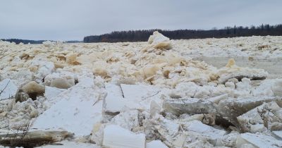 Ambainis: Pļaviņās situācija joprojām ir dro&scaron;a un plūdi nedraud